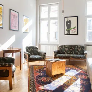 Stylishly Redecorated In Great Location Budapeszt